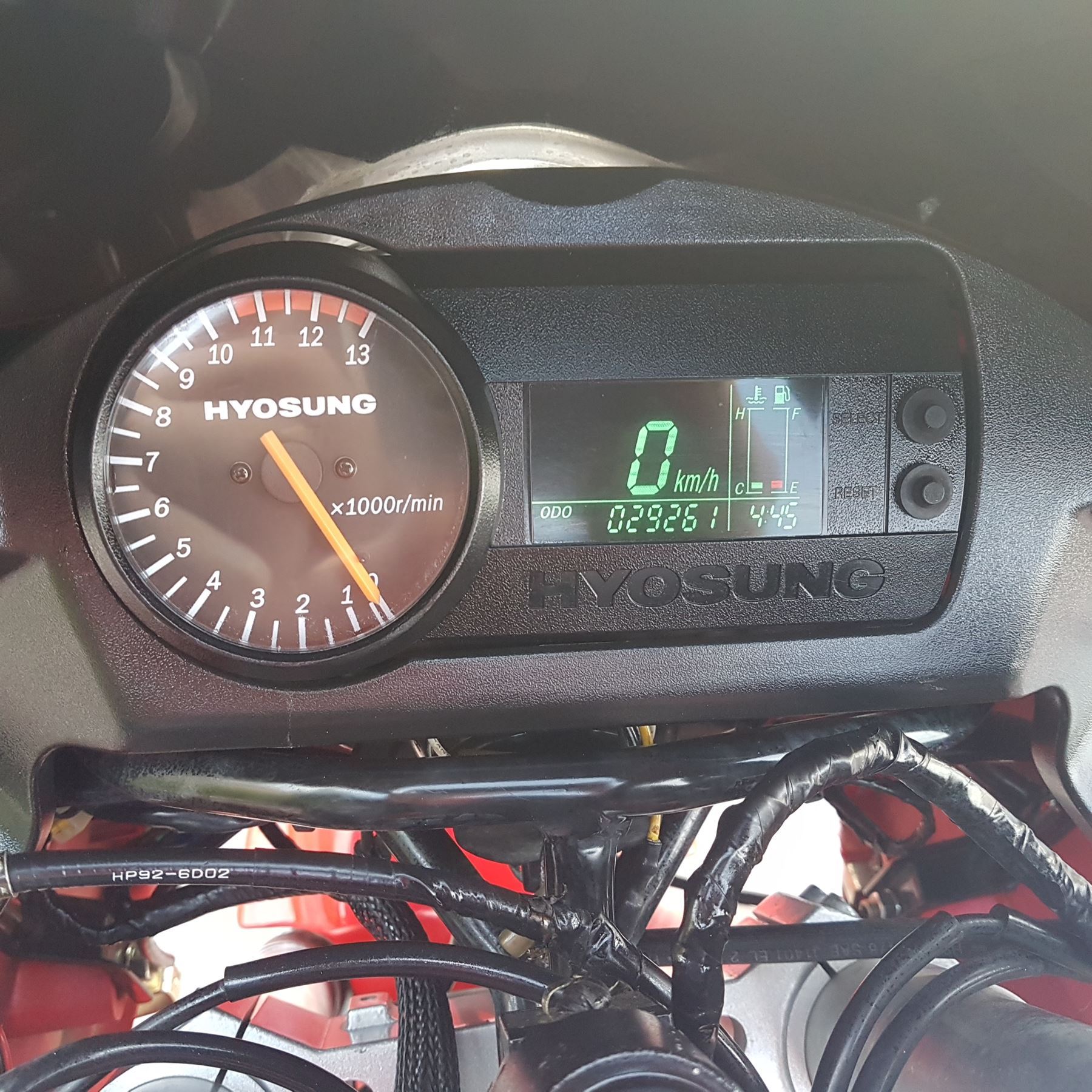 HYOSUNG GT 650R, 1. kp
