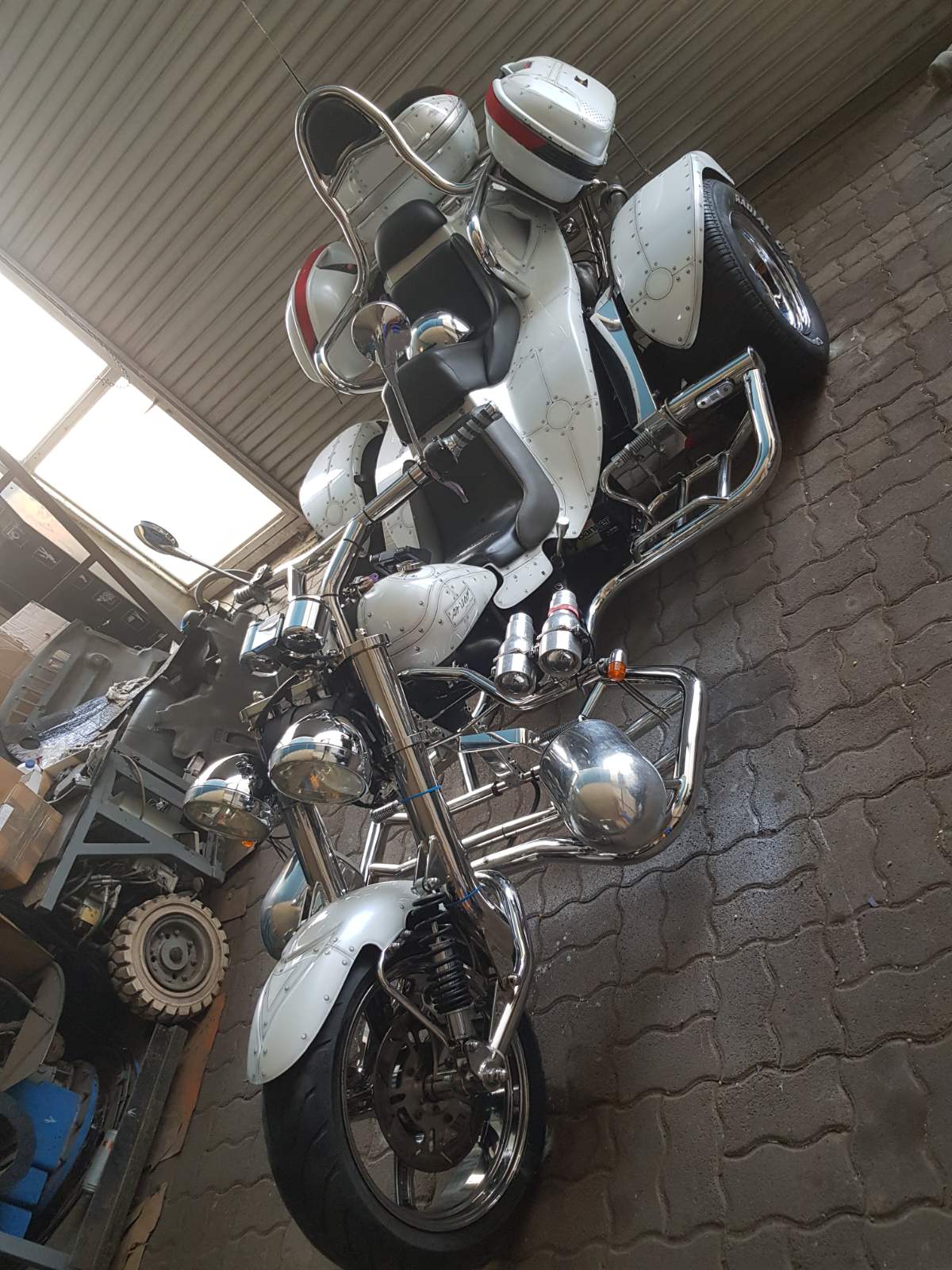 BOOM TRIKE, 1. kp