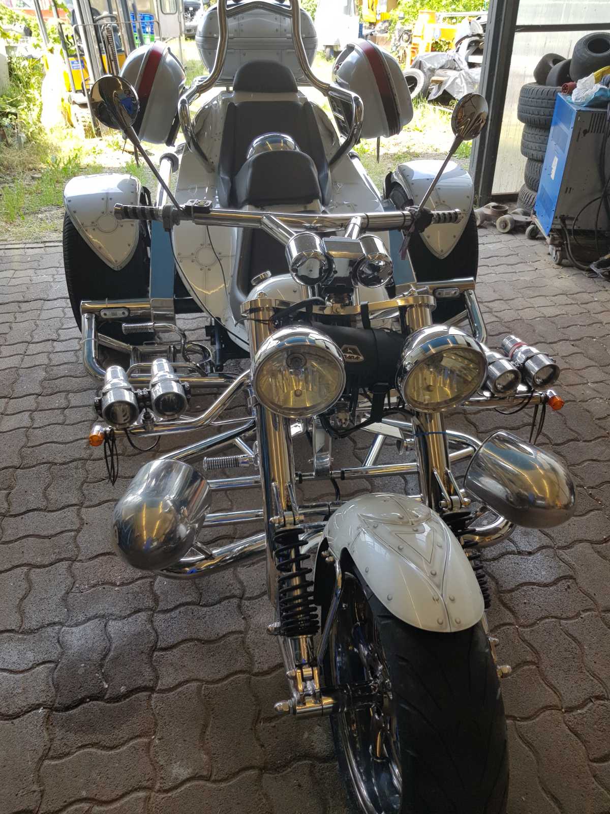 BOOM TRIKE, 3. kp